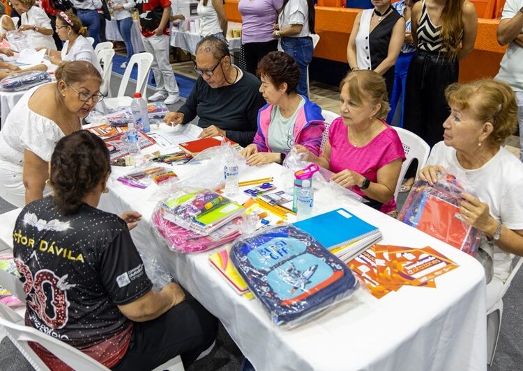 Concluye la UAT con éxito colecta de útiles escolares