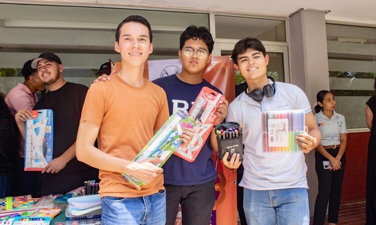 Concluye la UAT con éxito colecta de útiles escolares