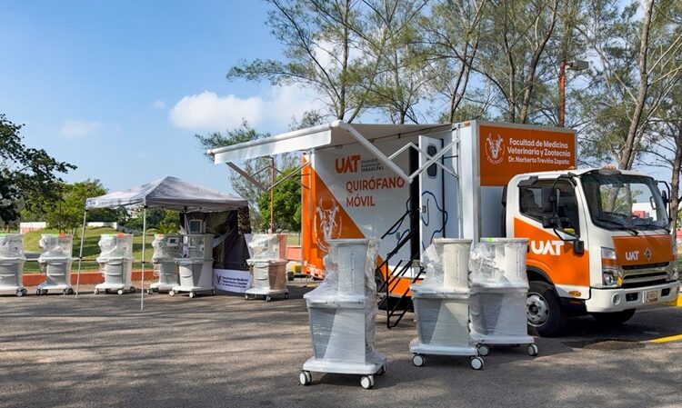 Cuenta la UAT con moderno quirófano móvil veterinario