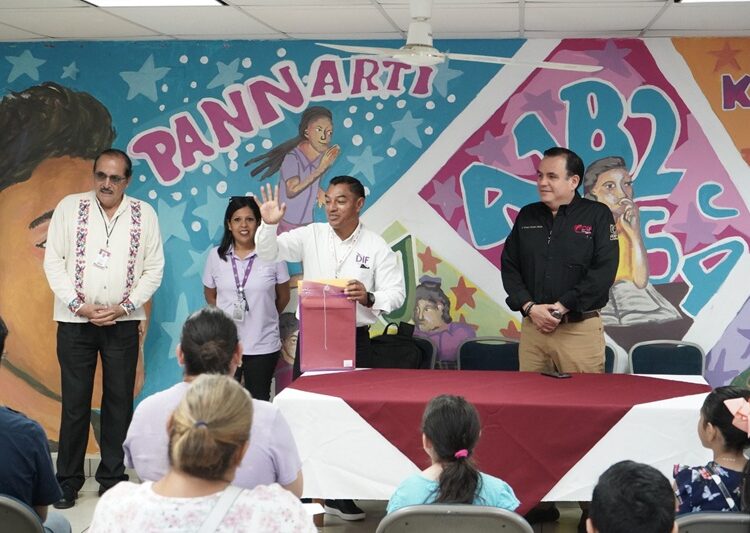 DIF Tamaulipas entrega apoyos económicos a estudiantes de PANNARTI en NLD