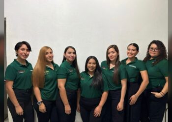 DIOS Gobierna NUEVO Laredo A.C. “Una familia al servicio de la gente”