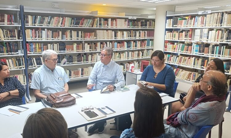 Dialoga Enrique Jonguitud con lectores en ‘Círculo de Lectura’