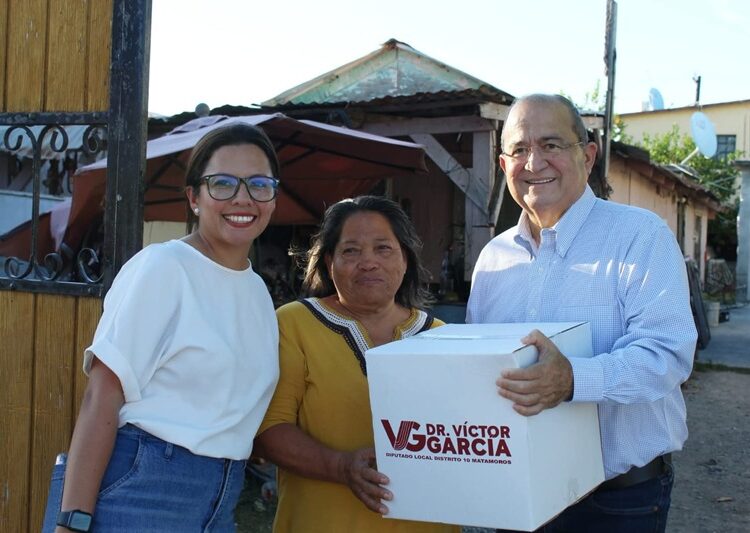 Diputado Victor García Fuentes lleva apoyos alimenticios a colonias de Matamoros