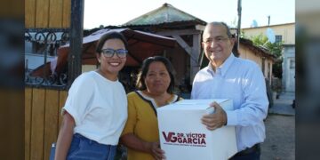 Diputado Victor García Fuentes lleva apoyos alimenticios a colonias de Matamoros
