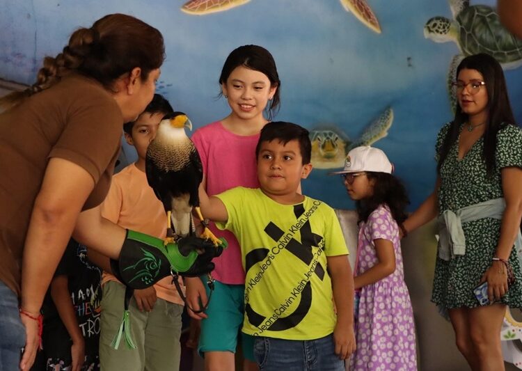 Disfrutan miles de familias espacios recreativos de la Comisión de Parques