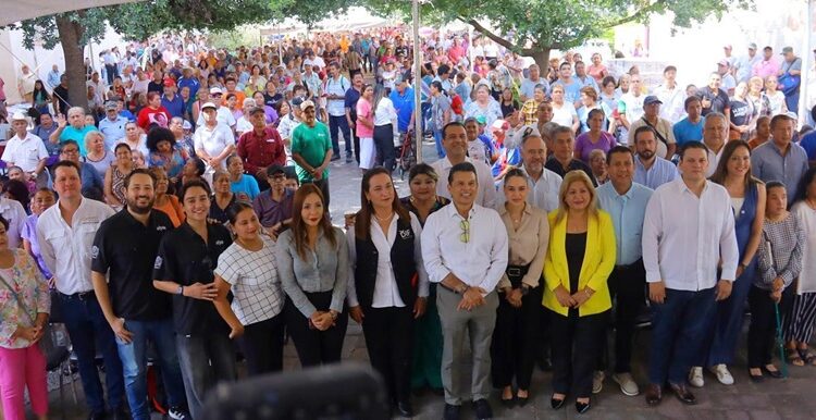 Encabezan Lucy y Lalo tercera entrega de apoyos alimentarios en Victoria