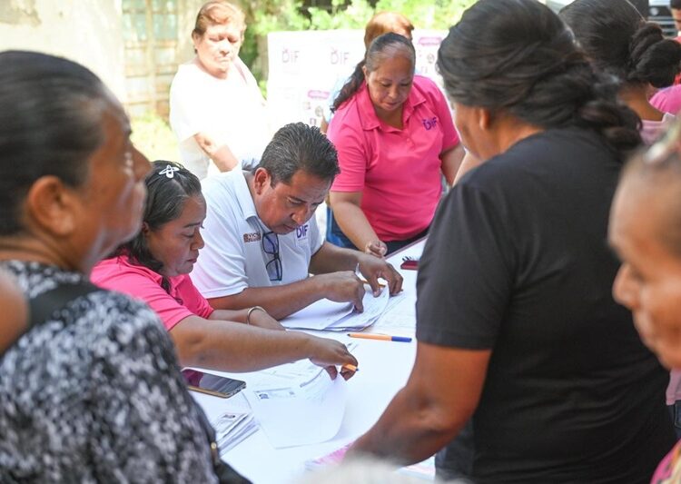 Encabezan Lucy y Lalo tercera entrega de apoyos alimentarios en Victoria