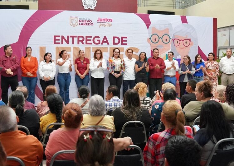 Entrega Carmen Lilia 155 pares de lentes a familias neolaredenses