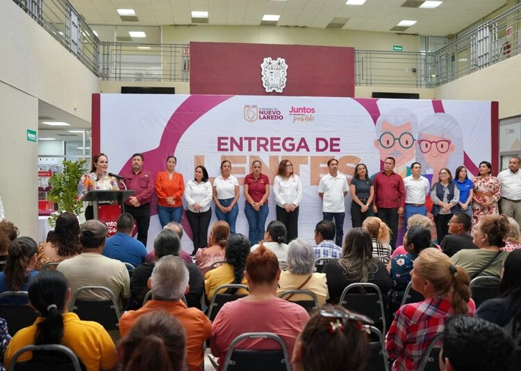 Entrega Carmen Lilia 155 pares de lentes a familias neolaredenses