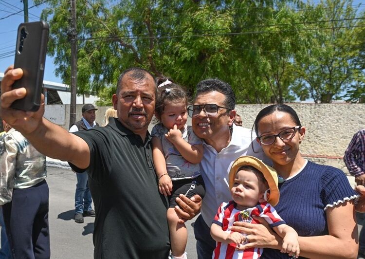 Entrega Gattás nueva calle para beneficiar a vecinos de 2 colonias