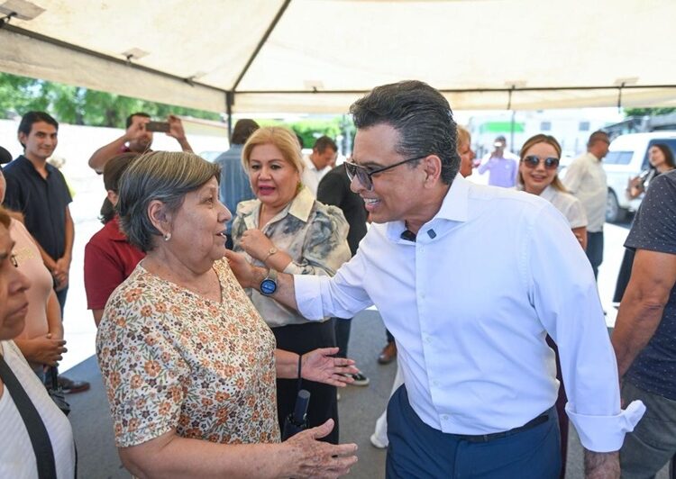 Entrega Gattás nueva calle para beneficiar a vecinos de 2 colonias