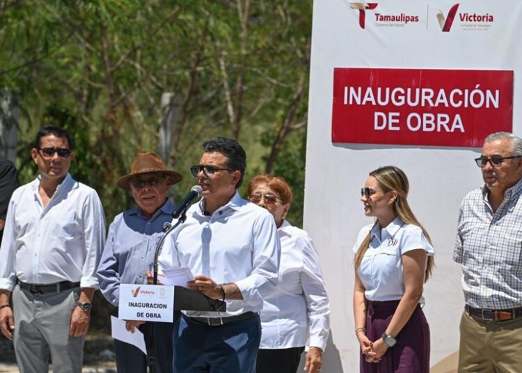 Entrega Gattás nueva calle para beneficiar a vecinos de 2 colonias