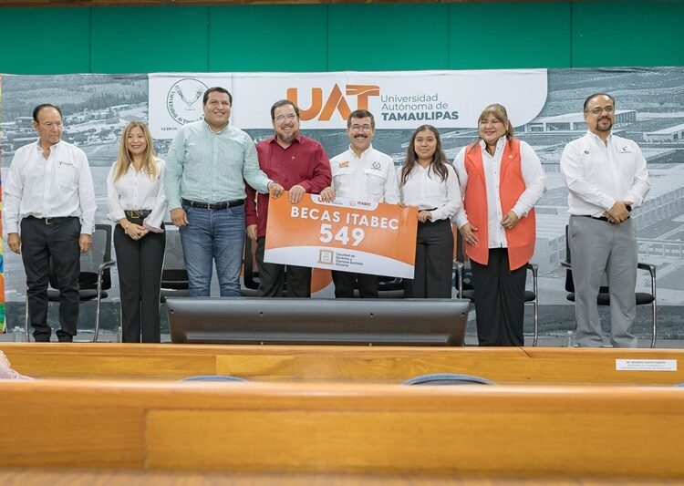 Entrega ITABEC becas “Futuro Tamaulipas Jóvenes de Nivel Superior”