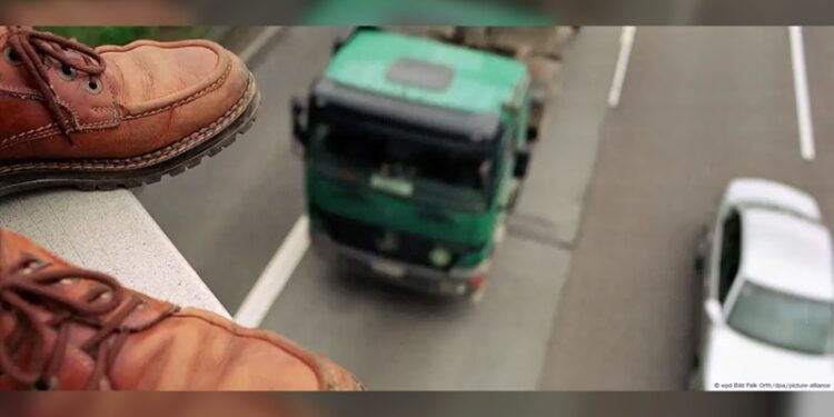 Epidemia de suicidios en Corea y desplome en Japón