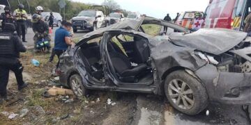 Familia de Cd. Victoria vuelca en Hualahuises; hay 5 heridos