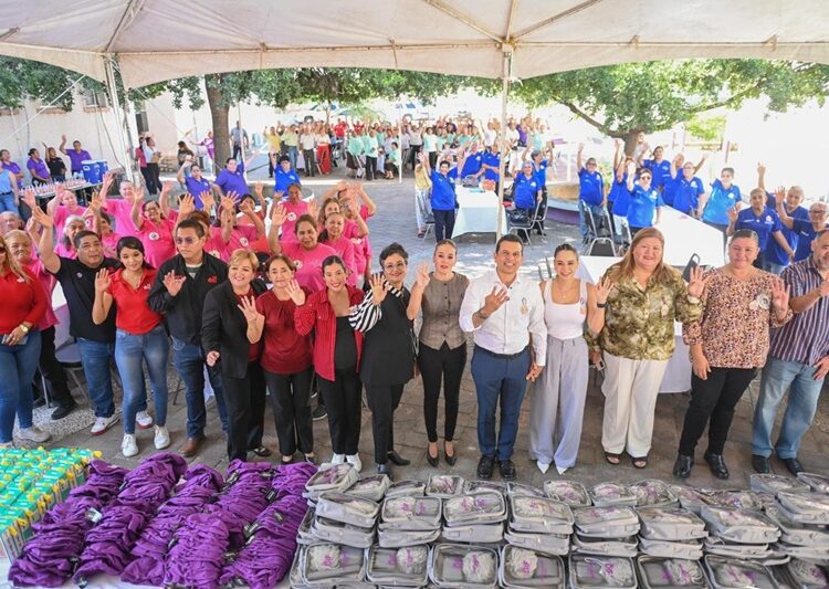 Festejan Lucy y Lalo a los abuelitos del DIF Victoria