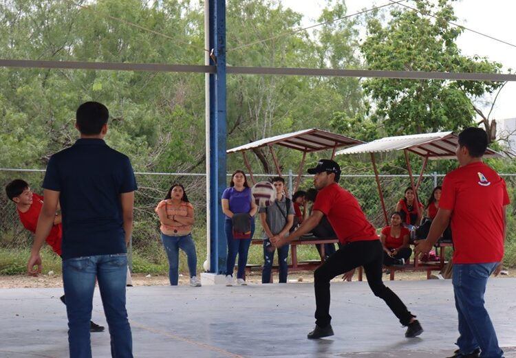 Fortalece UPRR la unidad estudiantil con Juegos Intergrupales