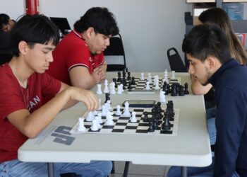 Fortalece UPRR la unidad estudiantil con Juegos Intergrupales