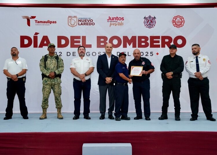 Gobierno Municipal celebra a los bomberos de NLD