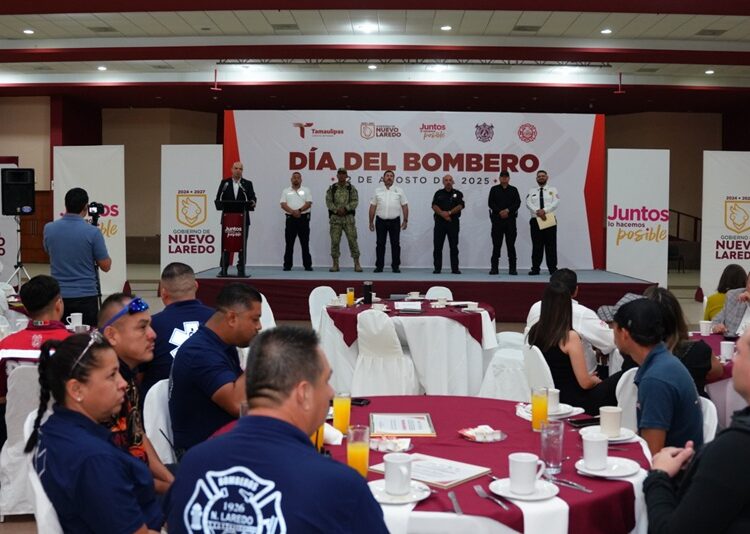 Gobierno Municipal celebra a los bomberos de NLD