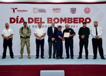 Gobierno Municipal celebra a los bomberos de NLD