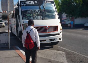 Gobierno de NLD impulsa nuevas rutas exprés de transporte público