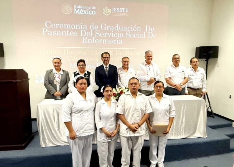 Gradúa ISSSTE Tamaulipas a 4 enfermeros pasantes en emotiva ceremonia
