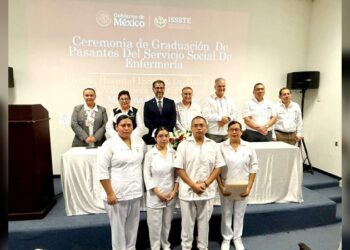 Gradúa ISSSTE Tamaulipas a 4 enfermeros pasantes en emotiva ceremonia