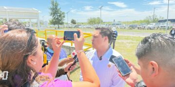 Congreso analiza presuntos trafiques entre los Carmona y CDV