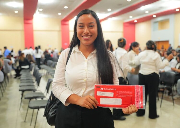 Inicia recepción de boletas para la beca juntos por la excelencia universitaria 2025