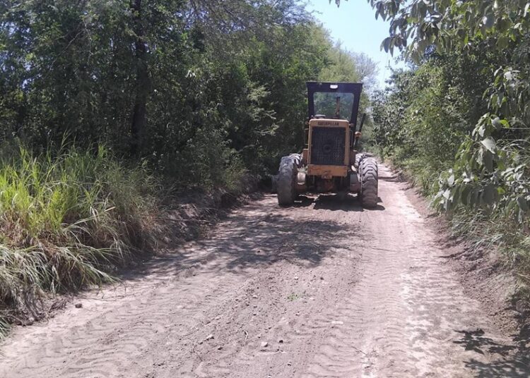 Intensifica Gobierno bacheo en colonias de Victoria