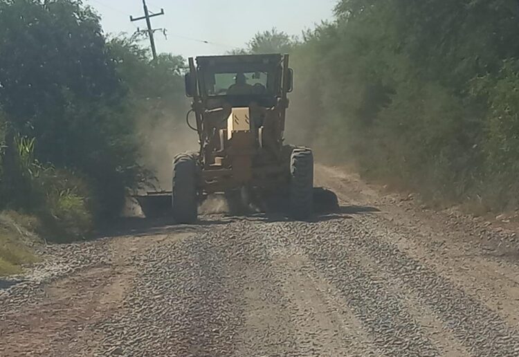 Intensifica Gobierno bacheo en colonias de Victoria