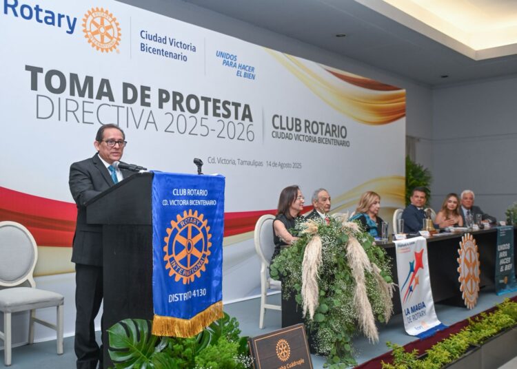 Reconoce Lalo Gattás labor altruista del Rotario Bicentenario