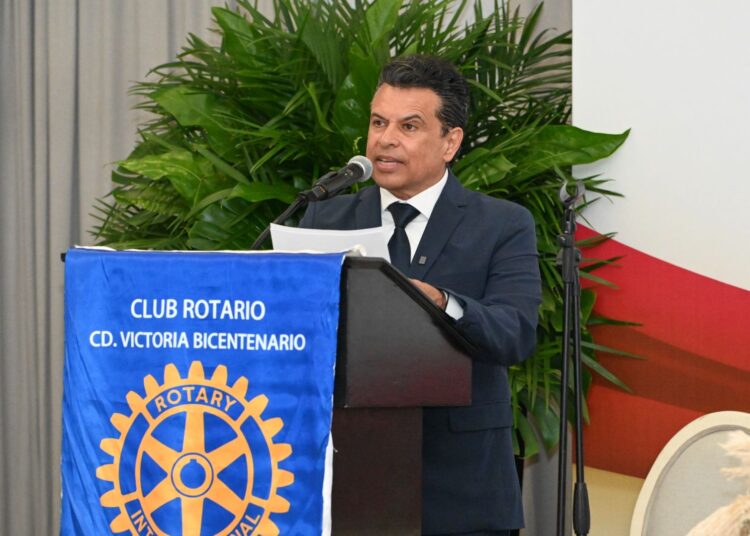 Reconoce Lalo Gattás labor altruista del Rotario Bicentenario