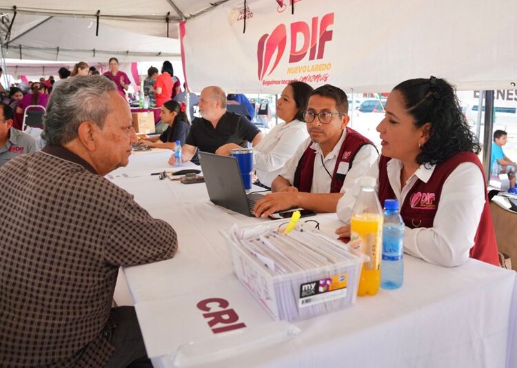 Lleva Carmen Lilia servicios del Gobierno de NLD a colonia Nueva Victoria