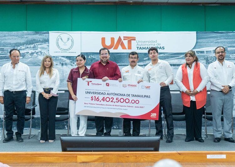 Más de 6,500 estudiantes de la UAT reciben beca