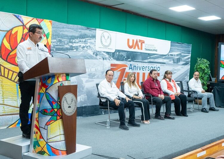 Más de 6,500 estudiantes de la UAT reciben beca