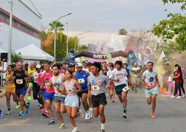 Más de mil 300 corredores tiñen de color la ‘Carrera Joven 2025’