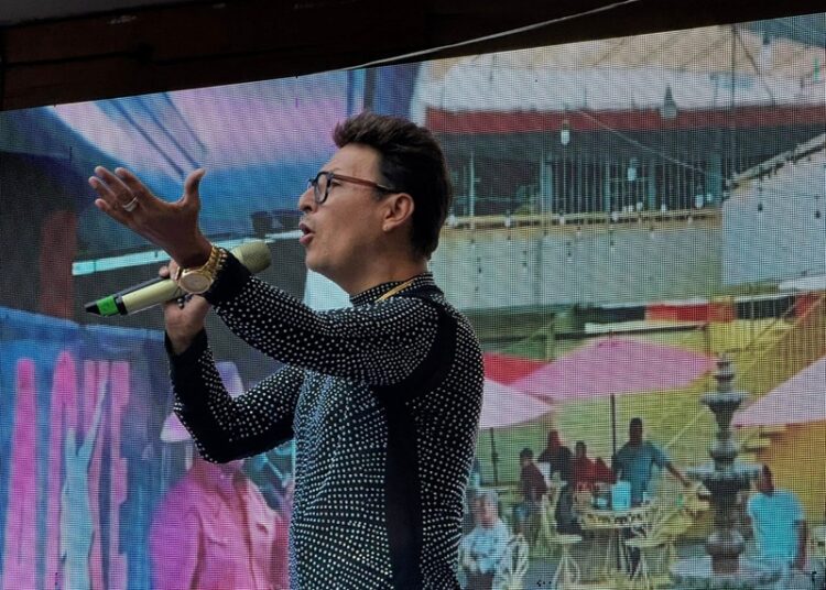 Mercado ‘Maclovio Herrera’ se viste de fiesta con concurrido concurso de karaoke