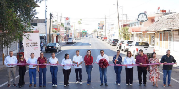 Entrega Carmen Lilia rehabilitación de drenaje sanitario