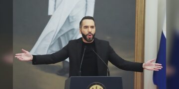 Defiende Bukele reformas que eliminan límites a la reelección presidencial