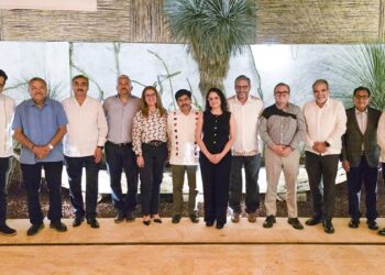 Participa rector de la UAT en reunión nacional con el jurista Hugo Aguilar