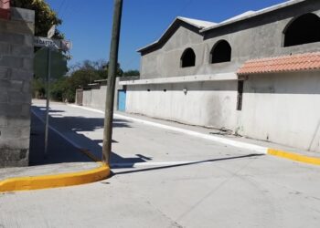 Pavimenta Secretaría de Obras Públicas el altiplano tamaulipeco