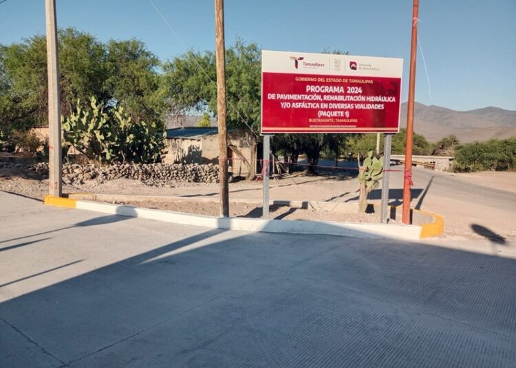 Pavimenta Secretaría de Obras Públicas el altiplano tamaulipeco