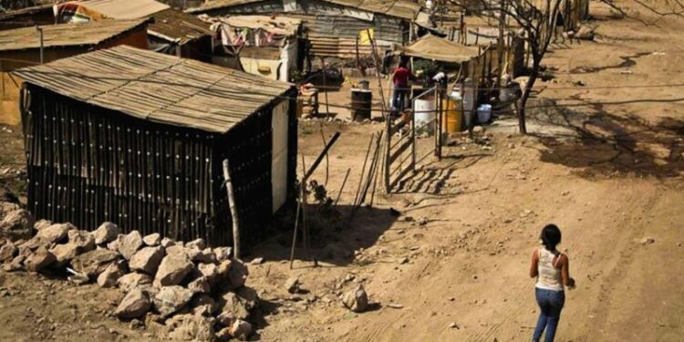 “Confirmado”: 13.4 millones de mexicanos dejaron la pobreza entre 2018 y 2024