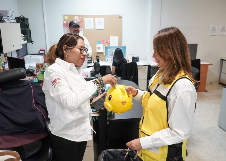 Presidenta Municipal y DIF NLD se suman a colecta Teletón 2025