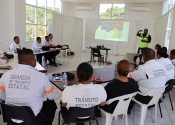 Recibe Tránsito Estatal capacitación sobre el manejo de materiales peligrosos