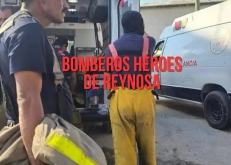 Reconocen labor heroica de bomberos tras incendio en recicladora de Reynosa