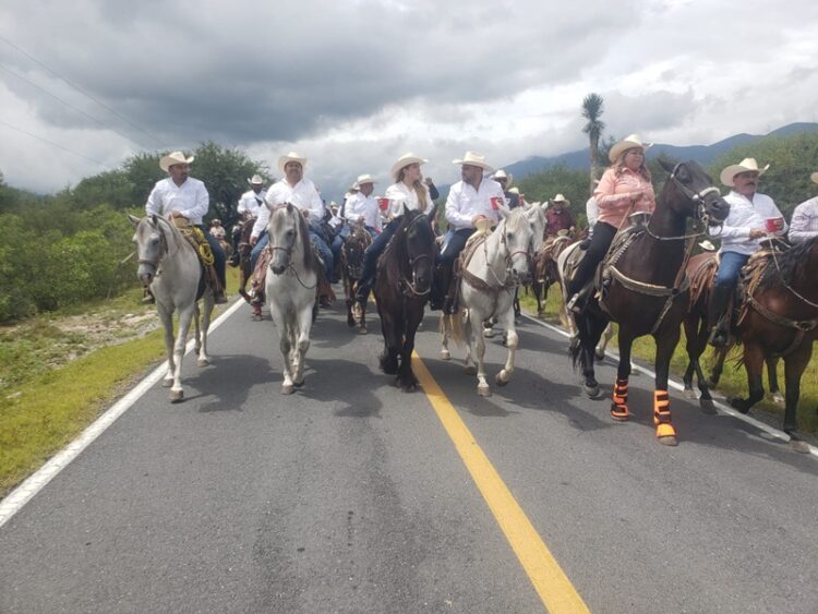 Dámaso de gira por universidades