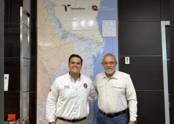 Sostiene reunión de trabajo, Humberto Prieto junto al titular de SOP